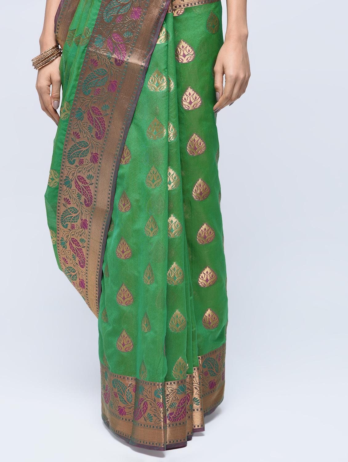 paisley zari border banarasi saree with blouse - 15622870 - Zoom Image - 3