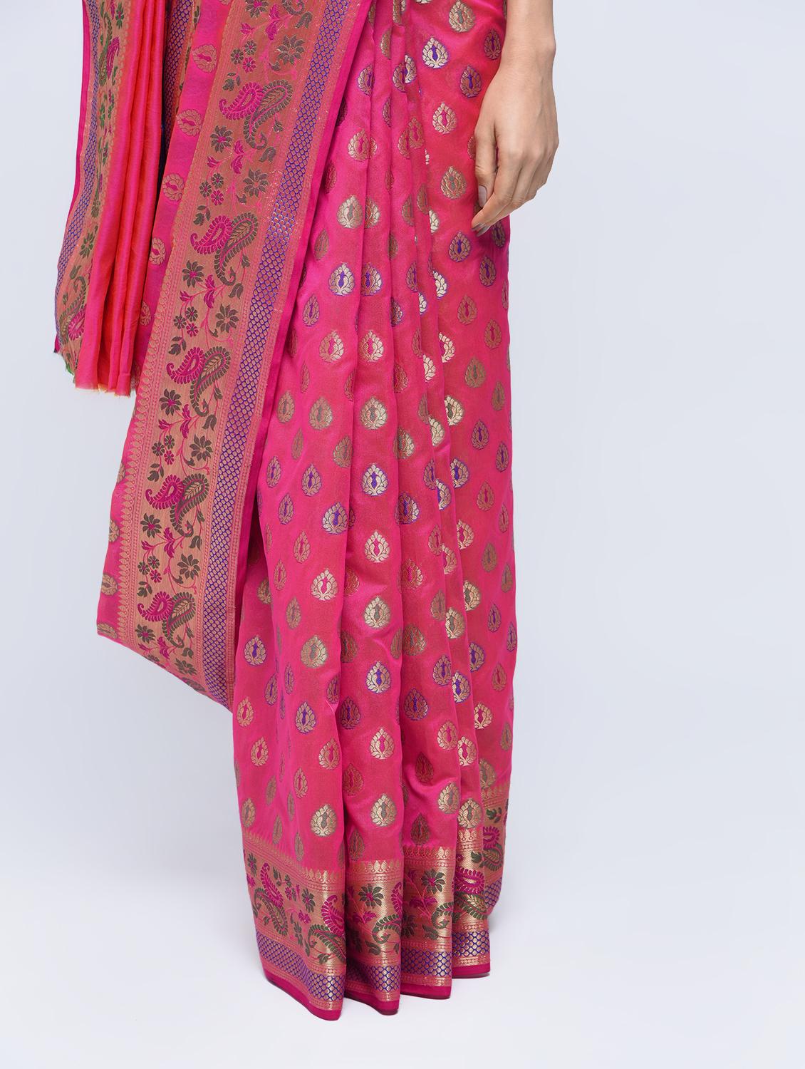 paisley zari border banarasi saree with blouse - 15622872 - Zoom Image - 3