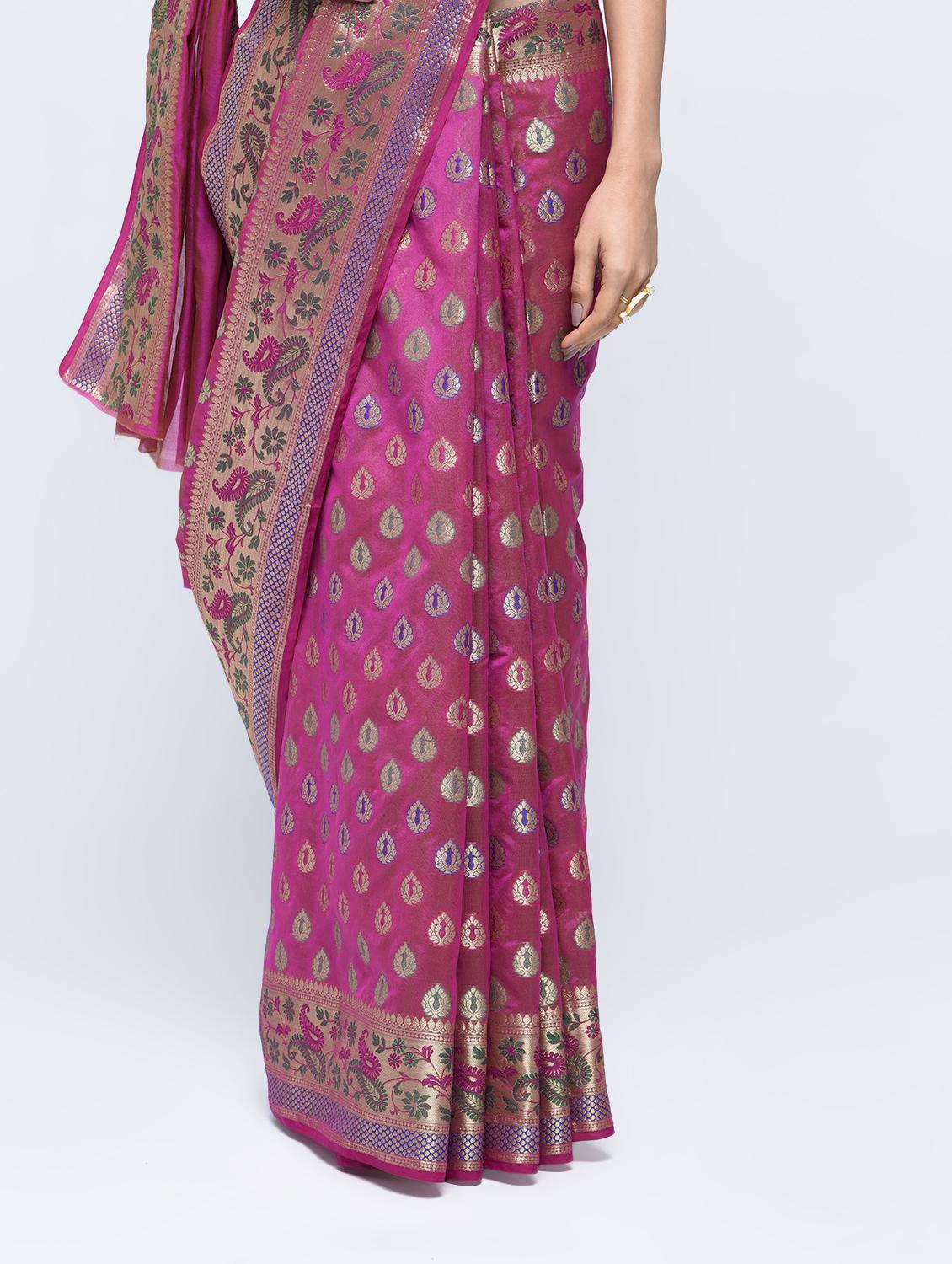 paisley zari border banarasi saree with blouse - 15622874 - Zoom Image - 3