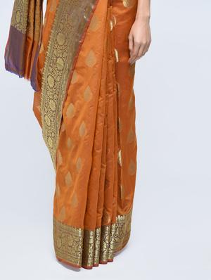 floral zari border banarasi saree with blouse - 15622884 - Standard Image - 3