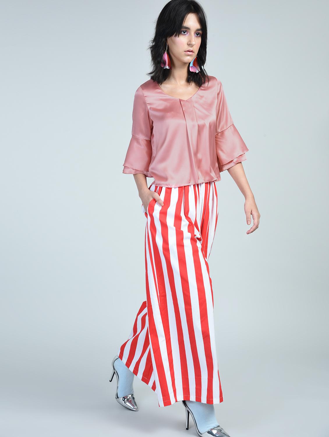 bell sleeved pleated front top - 15671427 - Zoom Image - 3