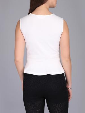 cutout detail asymmetric top - 15726288 - Standard Image - 3