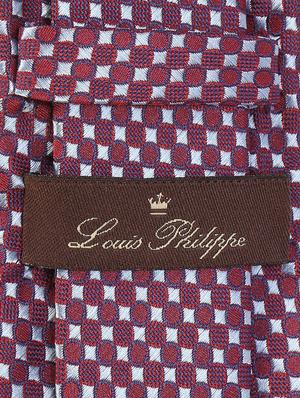 red silk tie - 15727901 - Standard Image - 3