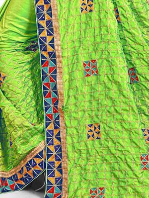 geometrical resham embroidered saree with blouse - 15729714 - Standard Image - 3