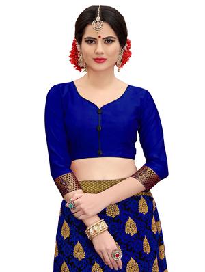 floral zari motif banarasi saree with blouse - 15734869 - Standard Image - 3