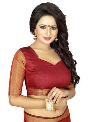 gold zari woven saree with blouse - 15734899 - Standard Image - 3