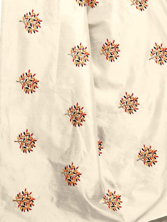 beige embroidered saree with blouse - 15734929 - Zoom Image - 3