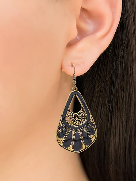 gold metal jhumka earring - 15735192 - Zoom Image - 3