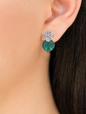 gold metal studs earring - 15735195 - Standard Image - 3