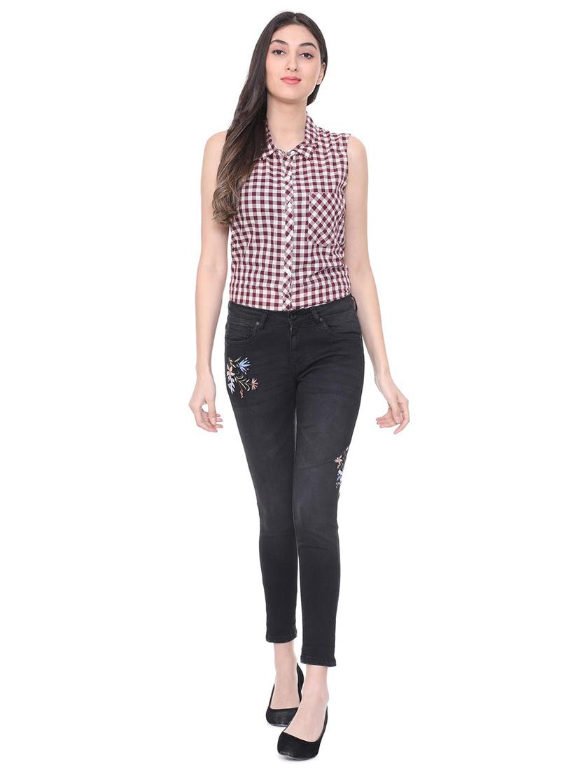 mid rise embroidered jeans - 15735320 - Zoom Image - 3
