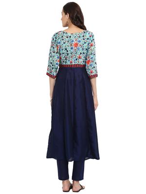Printed kalidaar kurta with pant set - 15737622 - Standard Image - 3
