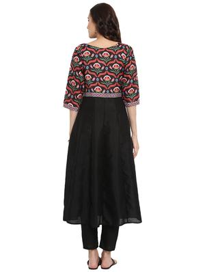 Printed kalidaar kurta with pant set - 15737623 - Standard Image - 3