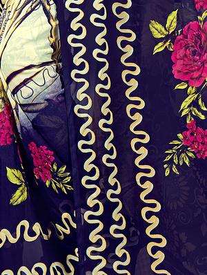 floral printed saree with blouse - 15737909 - Standard Image - 3