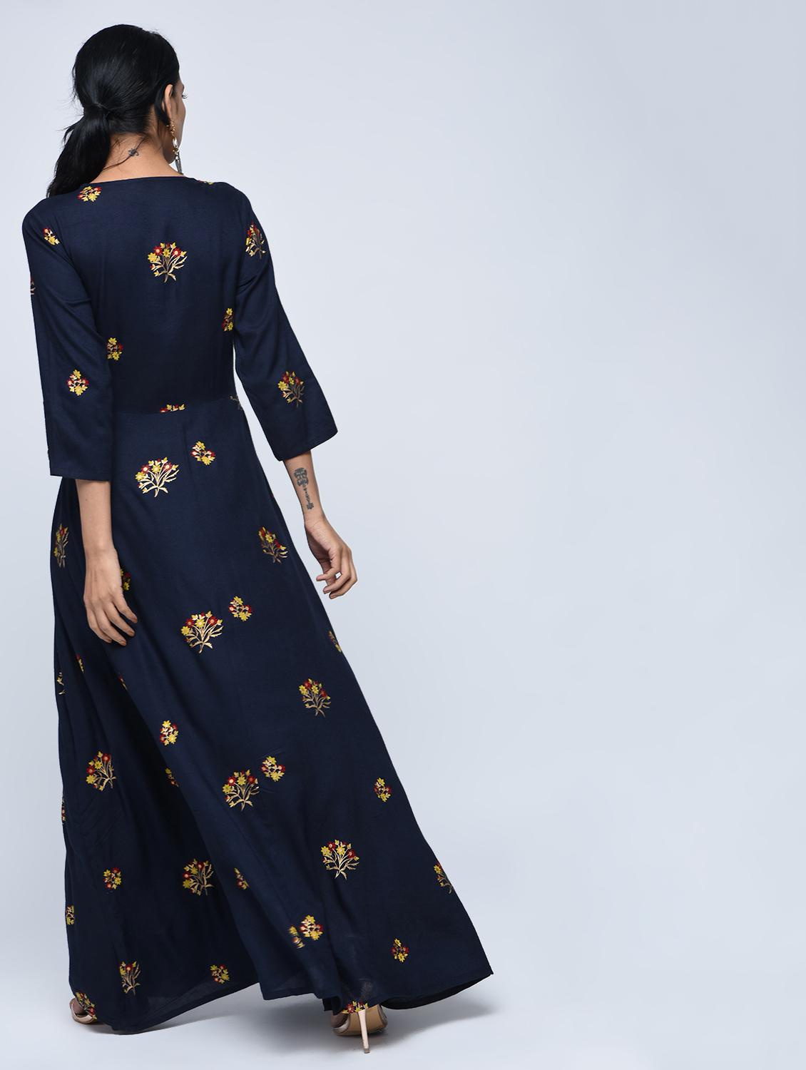 Layered embroidered kurta - 15760027 - Zoom Image - 3