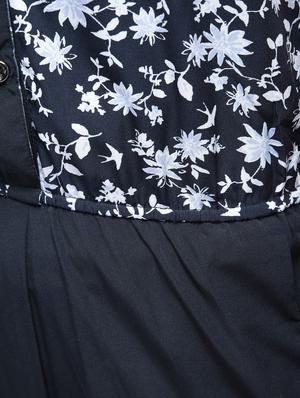 button detail floral jumpsuit - 15803784 - Standard Image - 6