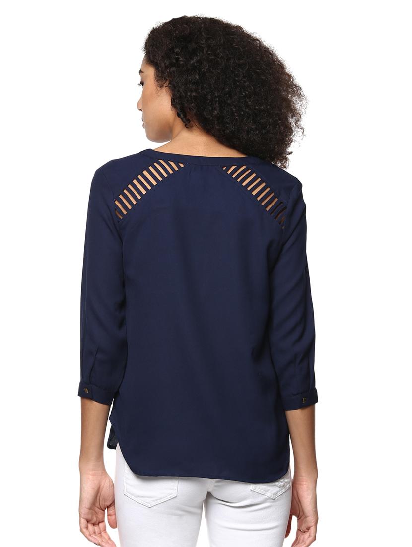 zipper front cutout detail top - 15807449 - Zoom Image - 3