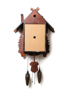 horo(imported)dark brown hand craft hut shaped wooden cuckoo clock45(l)x17(b)x59(h)cm - 15837577 - Standard Image - 3