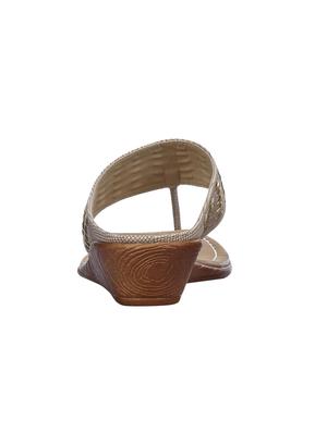 beige toe separator wedges - 15847357 - Standard Image - 3