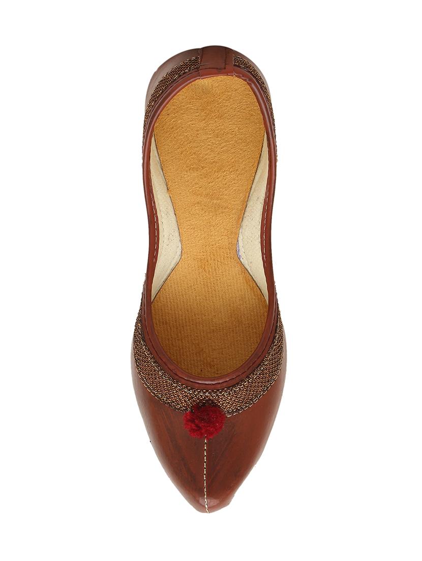 brown slip on jutis - 15850482 - Zoom Image - 3