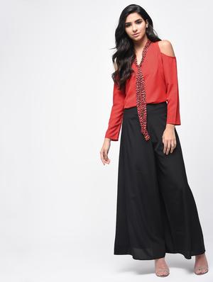 cold shoulder tie knot top - 15864349 - Standard Image - 3