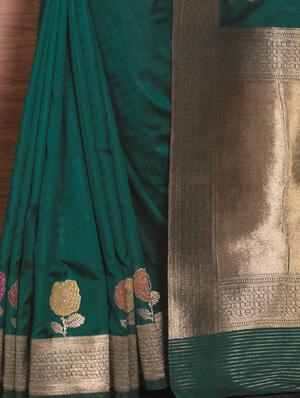 jacquard woven saree with blouse - 15867246 - Standard Image - 3