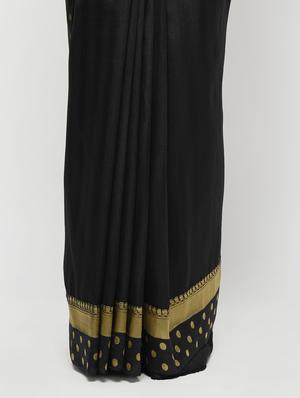 zari lace border black saree with blouse - 15870977 - Standard Image - 3