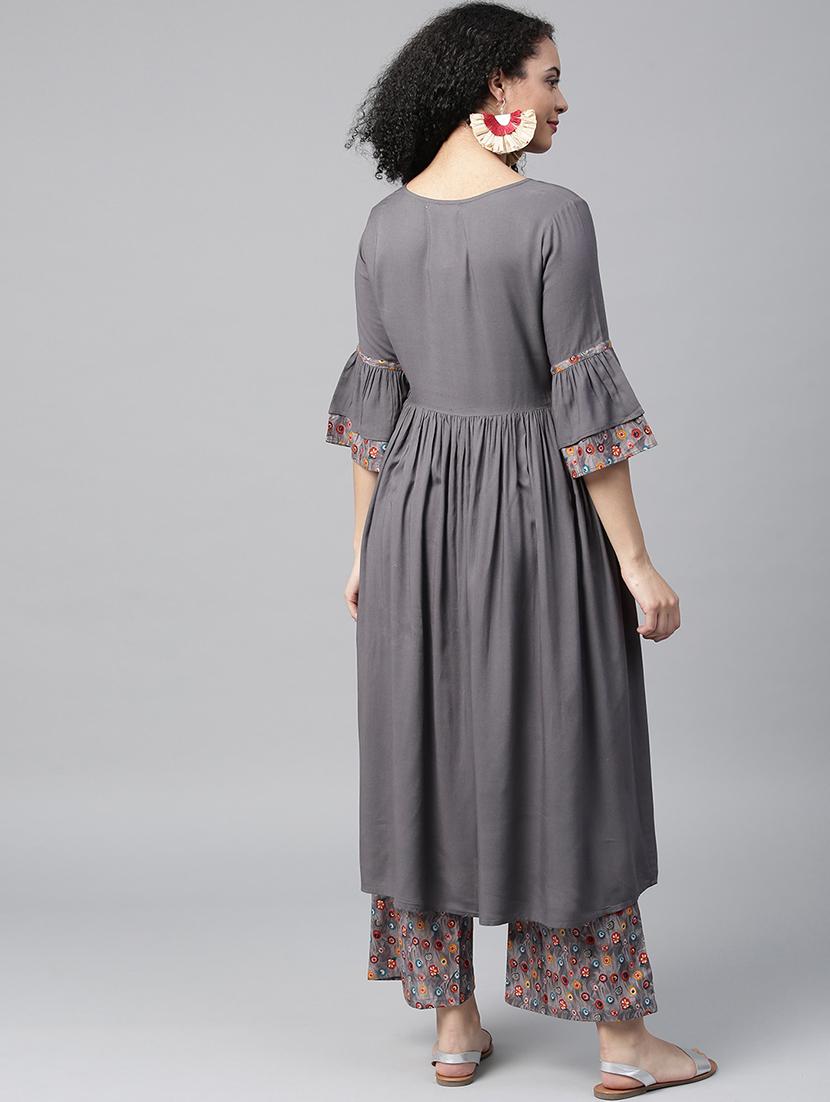 Solid flared kurta with palazzo set - 15871289 - Zoom Image - 3