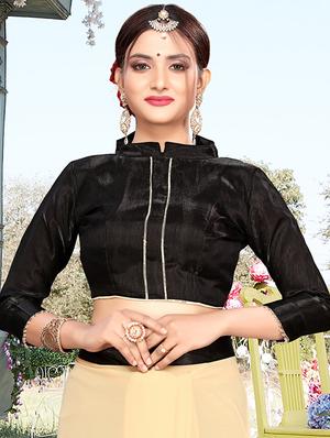 contrast ruffle border beige fusion saree with blouse - 15875588 - Standard Image - 3