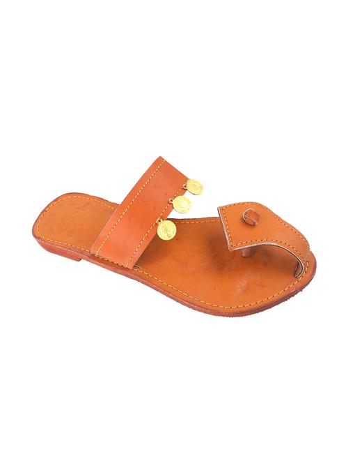 tan toe separator kolhapuris - 15879307 - Standard Image - 1