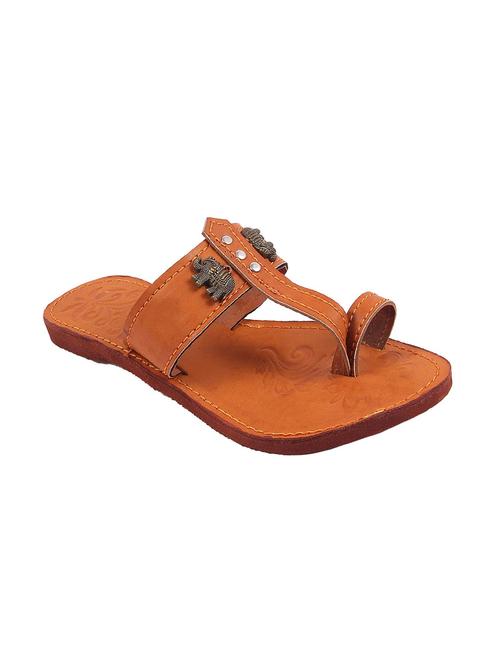 tan one toe kolhapuris - 15879308 - Standard Image - 1