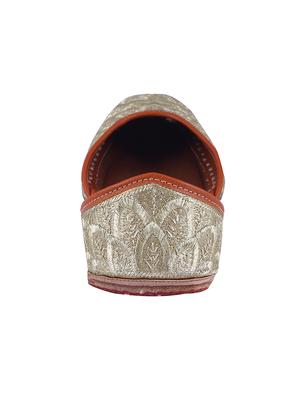 gold slip on jutis - 15897267 - Standard Image - 3