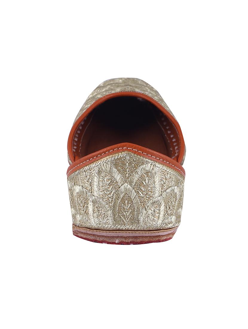 gold slip on jutis - 15897267 - Zoom Image - 3