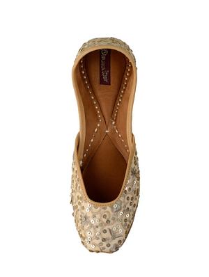 gold slip on jutis - 15897353 - Standard Image - 3