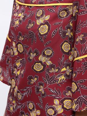 contrast piping asymmetric top - 15897841 - Standard Image - 6