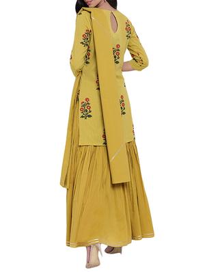 printed gota work kurta with sharara suit set - 15901640 - Standard Image - 3