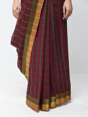 checkered maroon maheshwari saree with blouse - 15907560 - Standard Image - 3