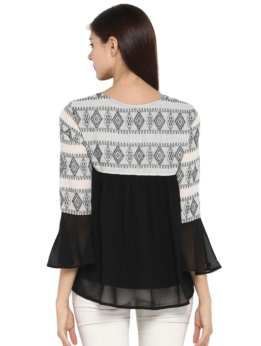tassel tie-up bell sleeved top - 15919563 - Zoom Image - 3