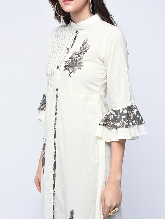 embroidered layered bell sleeved kurta palazzo set - 15926934 - Zoom Image - 3