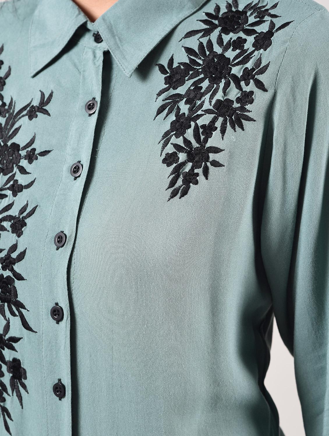Asymmetric embroidered kurta - 15943727 - Zoom Image - 6