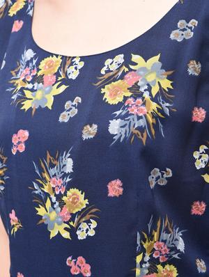 sleeveless floral flared dress - 15946334 - Standard Image - 6
