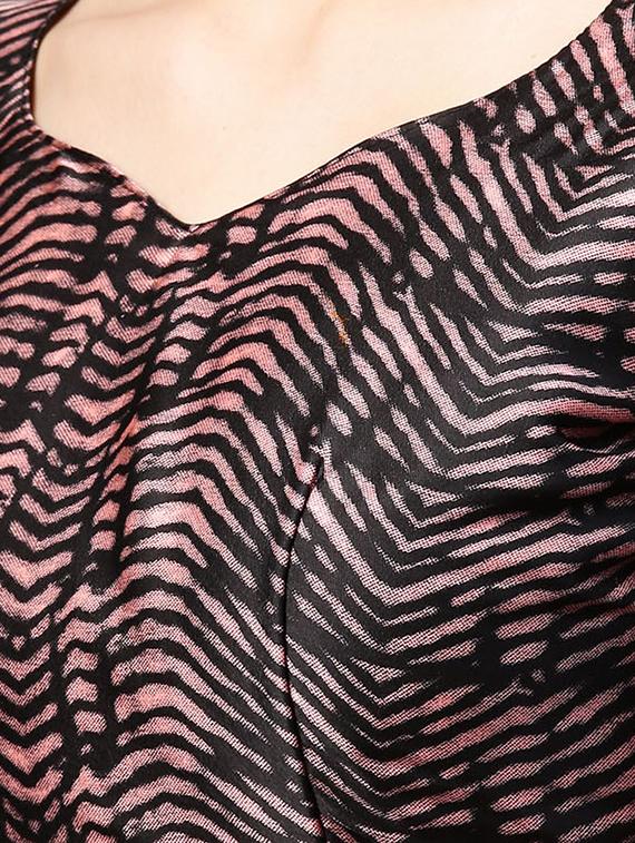 tie n dye printed saree with blouse - 15958913 - Zoom Image - 3
