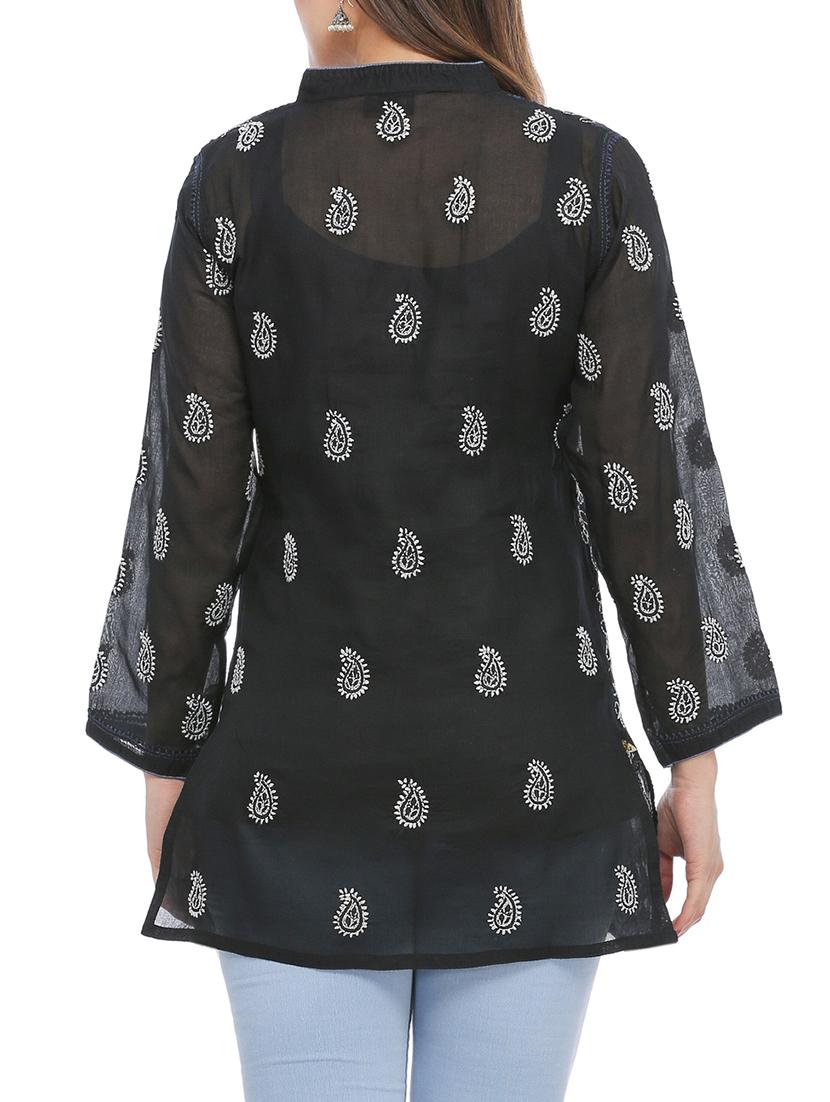 chikankari straight kurti - 15971785 - Zoom Image - 3