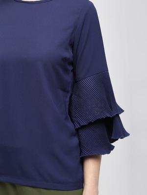 keyhole back pleated bell sleeved top - 15989968 - Standard Image - 6
