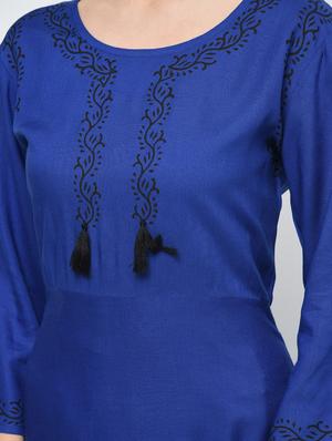A-line block print kurta with tassels - 15998112 - Standard Image - 6
