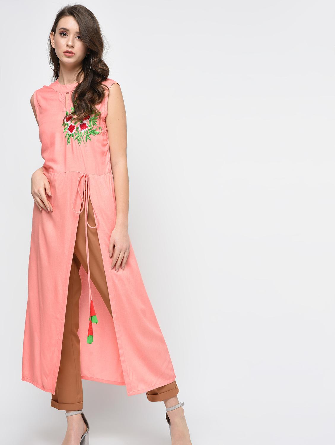 High slit embroidered kurta with tassels - 15998124 - Zoom Image - 3