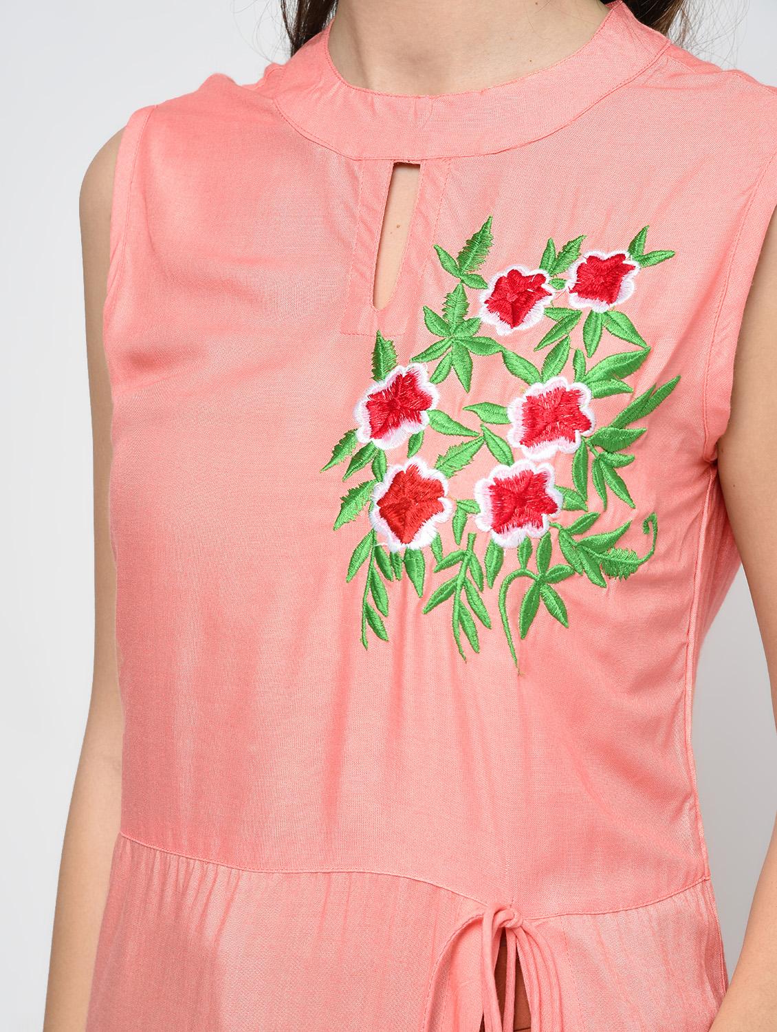High slit embroidered kurta with tassels - 15998124 - Zoom Image - 6