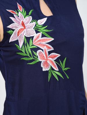 high slit embroidered kurta - 15998125 - Standard Image - 6
