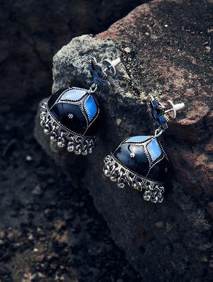 black silver tone jhumka earring - 16009653 - Standard Image - 3