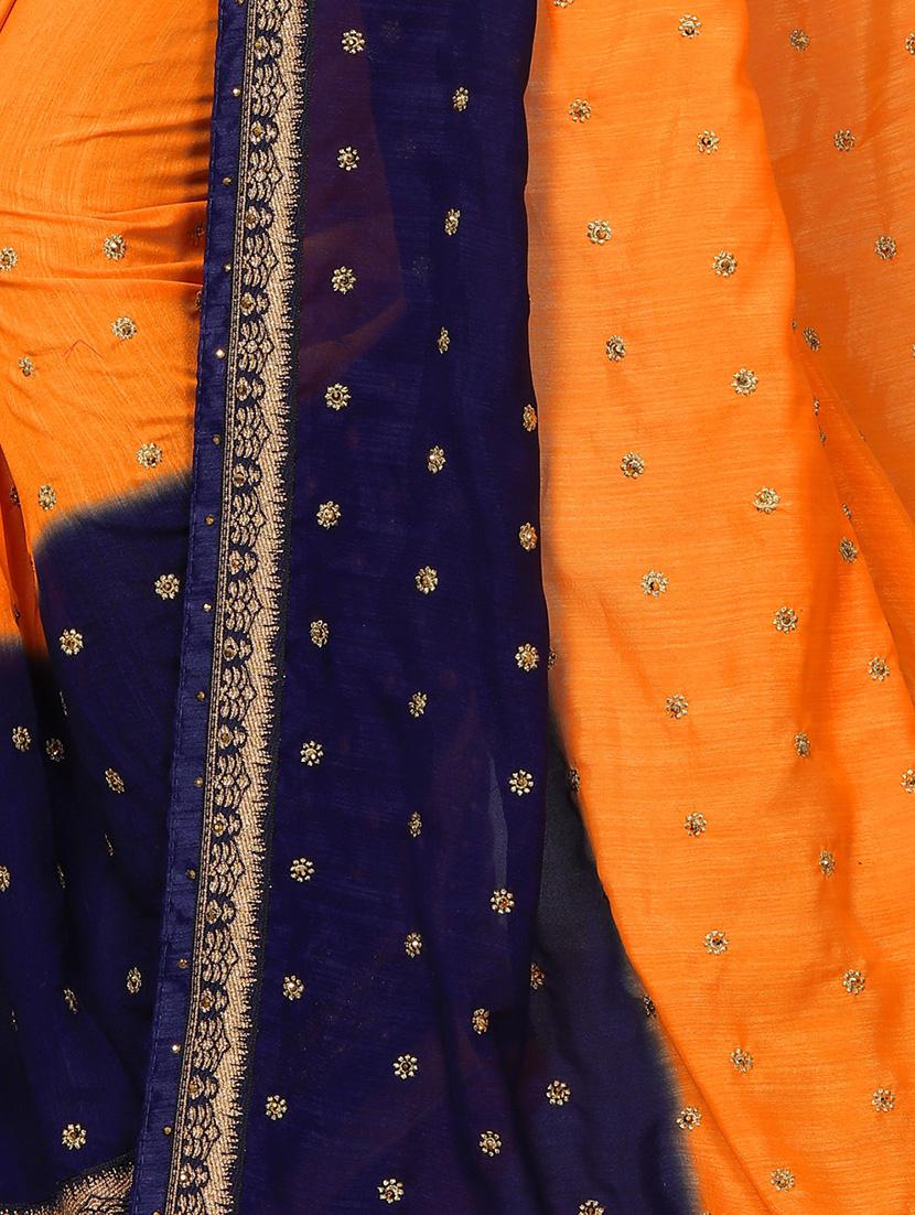 contrast border embellished saree with blouse - 16019770 - Zoom Image - 3