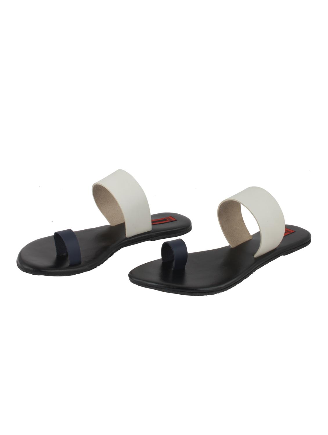 white one toe sandals - 16025269 - Zoom Image - 3